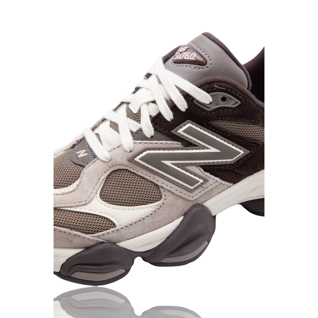 New Balance 9060 Dark Trüffel Brown