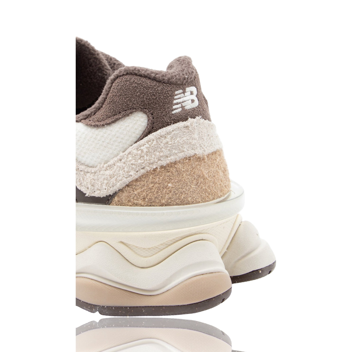 New Balance 9060 Earth Shadow Biskuit